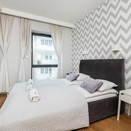 アパート Baltiq Plaza Deluxe - Billberry